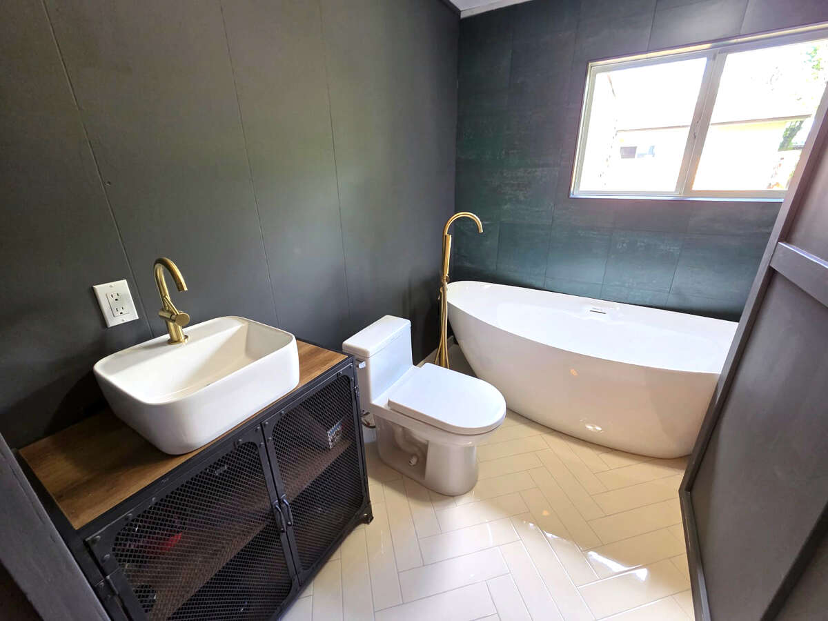 Main Bathroom