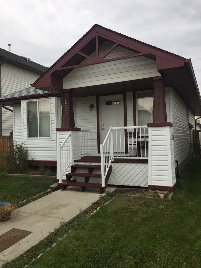 House / Bi-Level For Sale in Edmonton, AB - 3 bed, 2 bath
