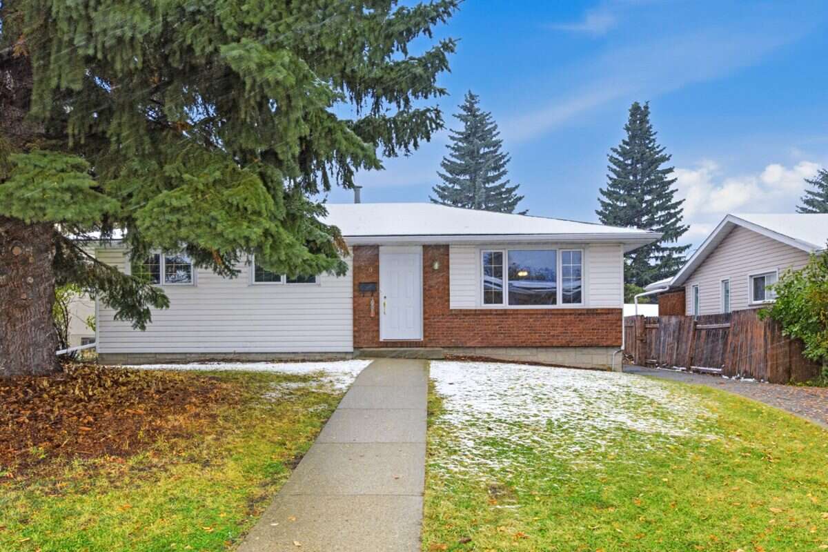 Well-established family home! 