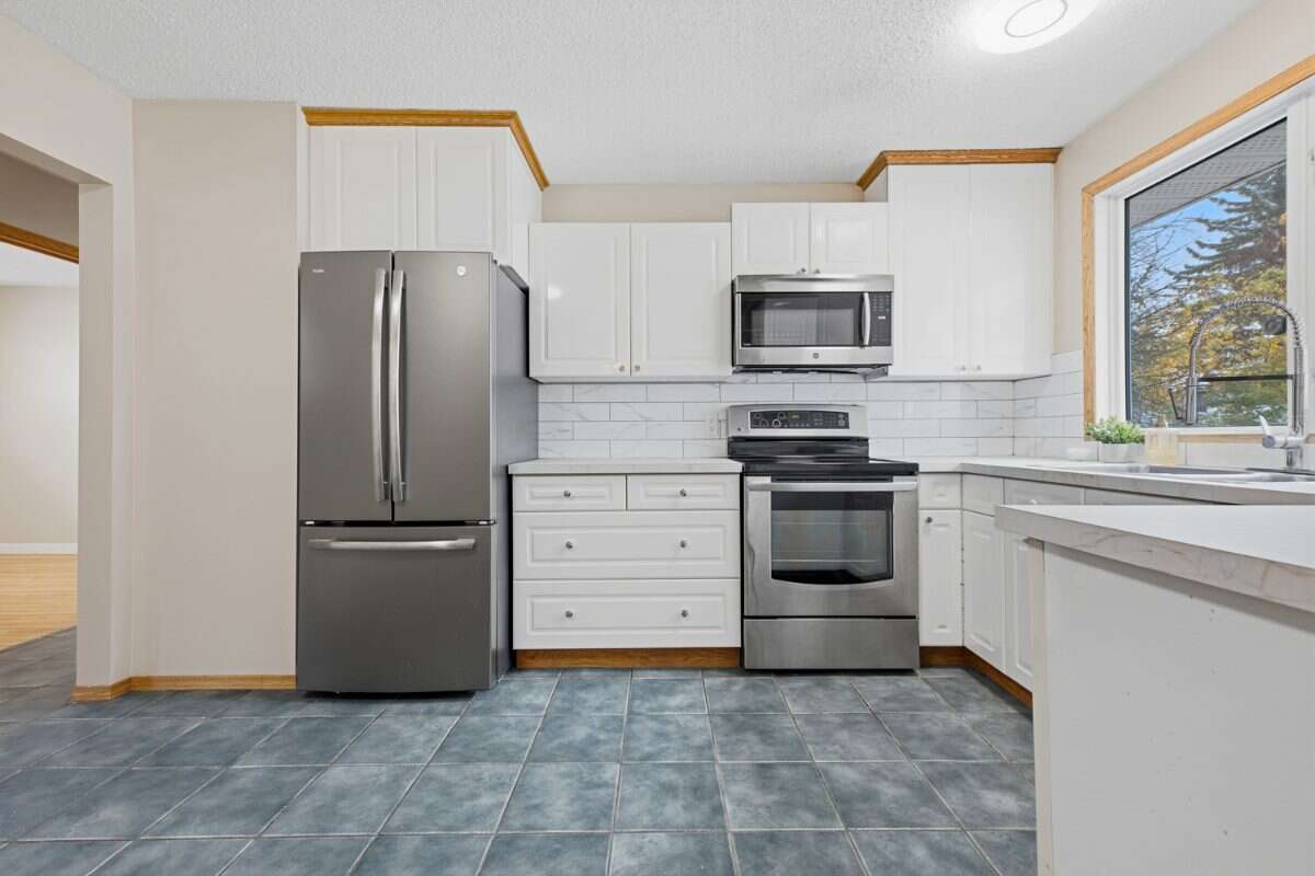 Well-established family home! 