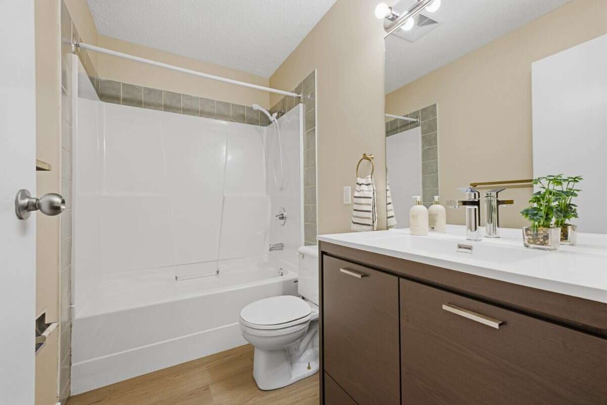 Well-established family home! 