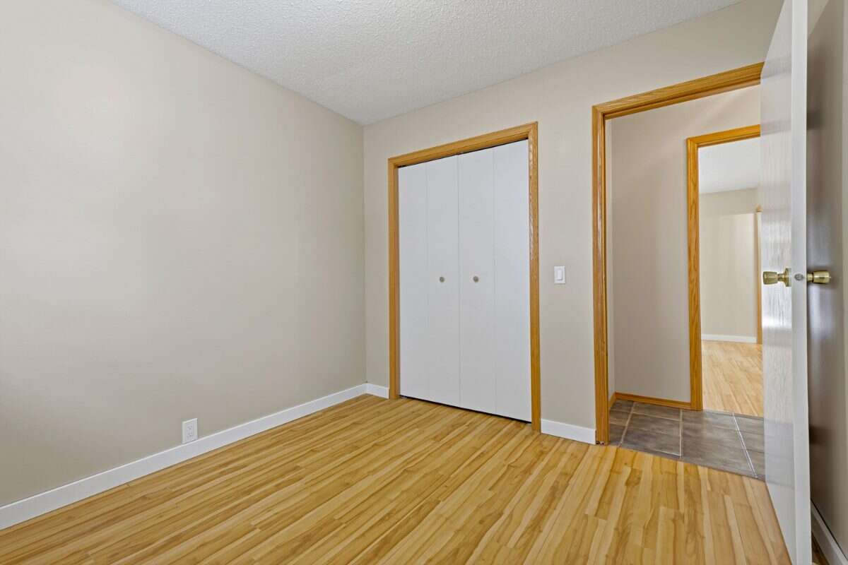 Well-established family home! 