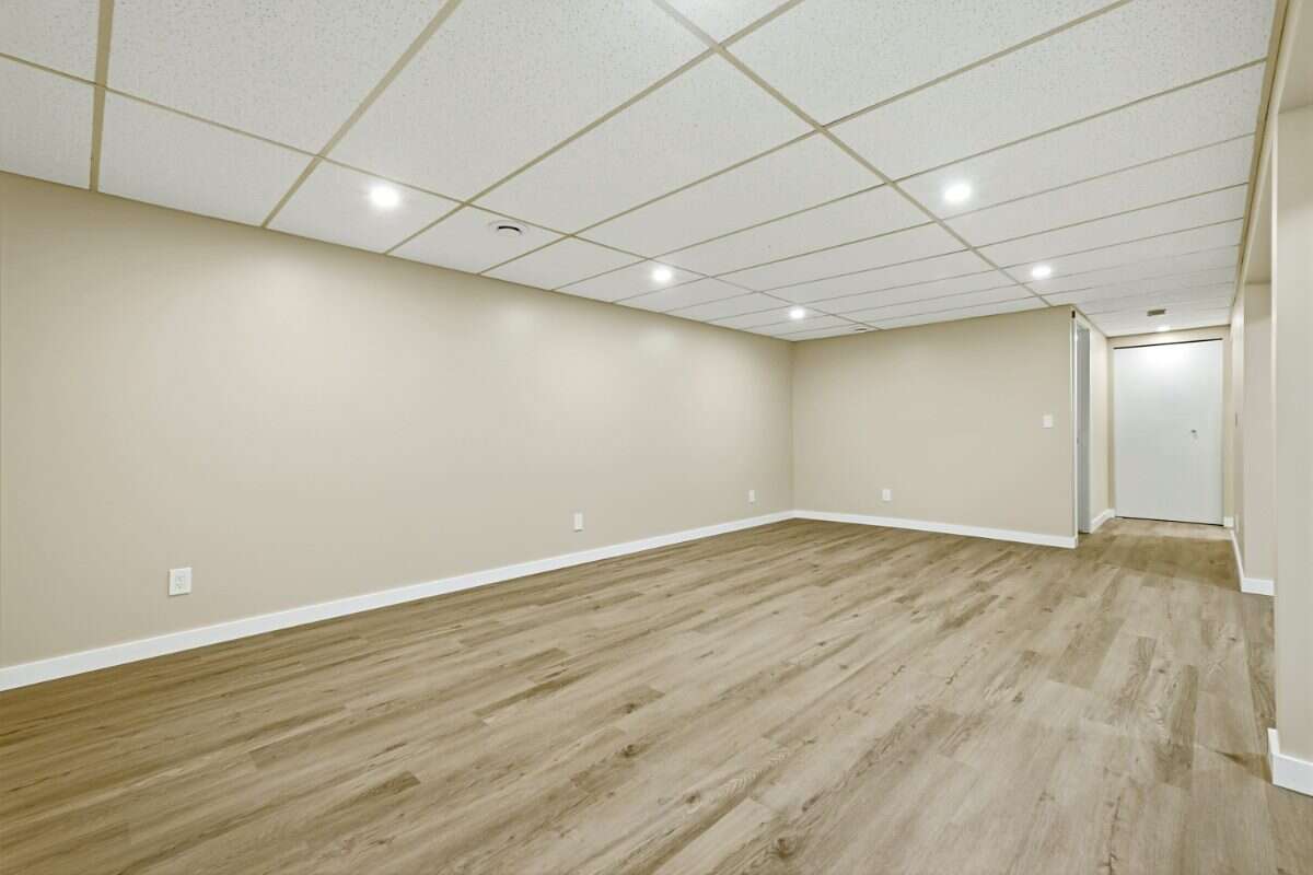Well-established family home! 