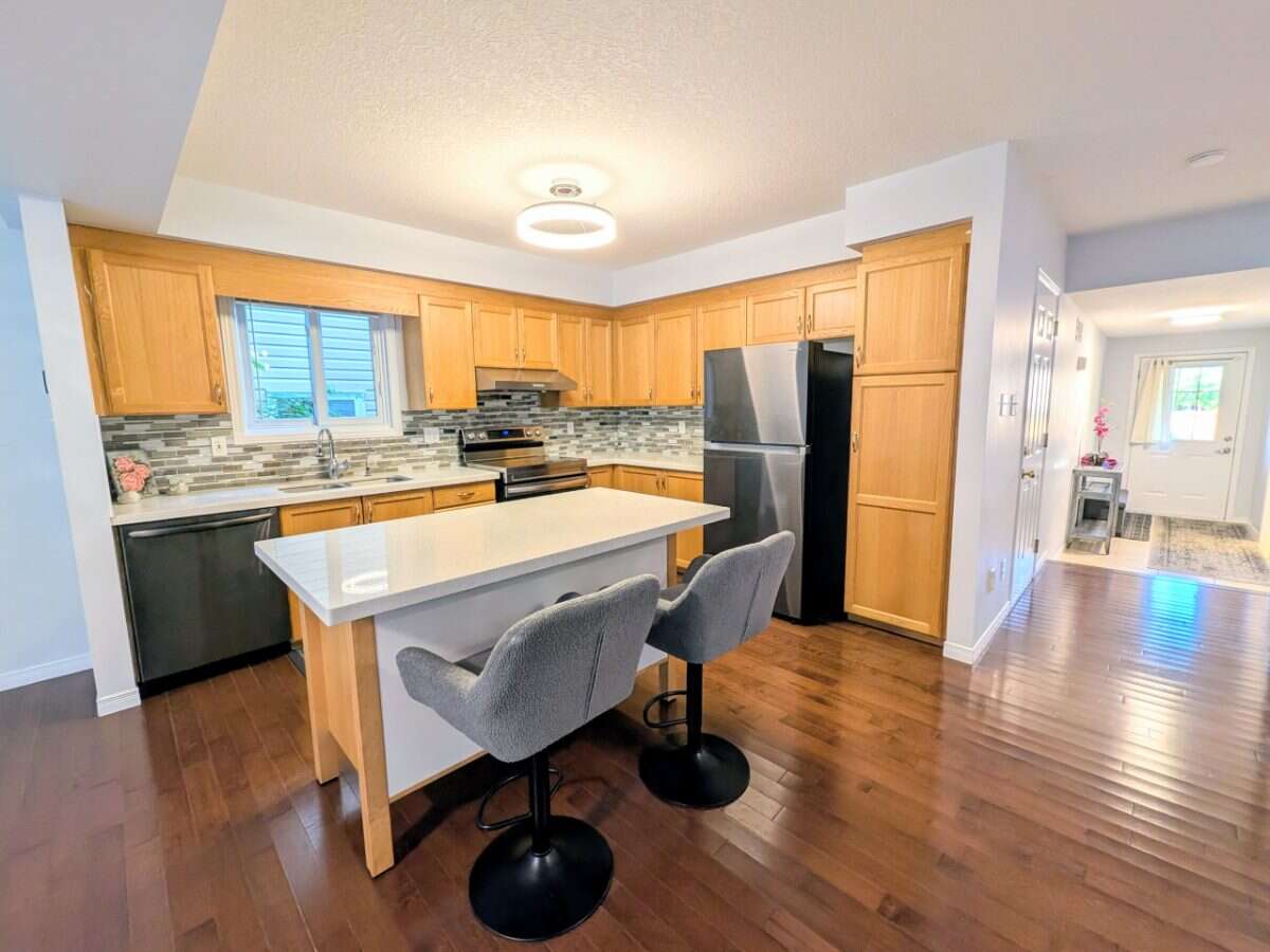 3 + 1 Bedroom Detached Home in Laurelwood Waterloo