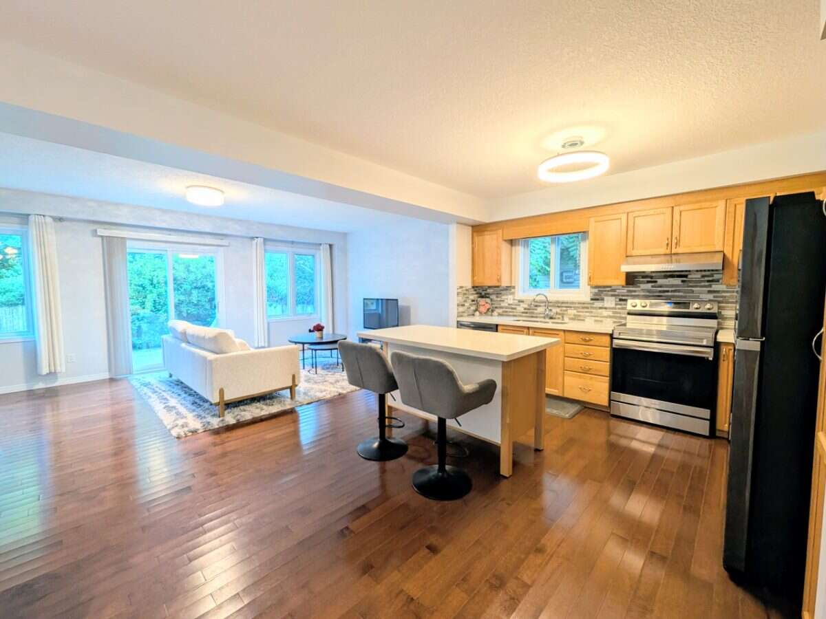3 + 1 Bedroom Detached Home in Laurelwood Waterloo