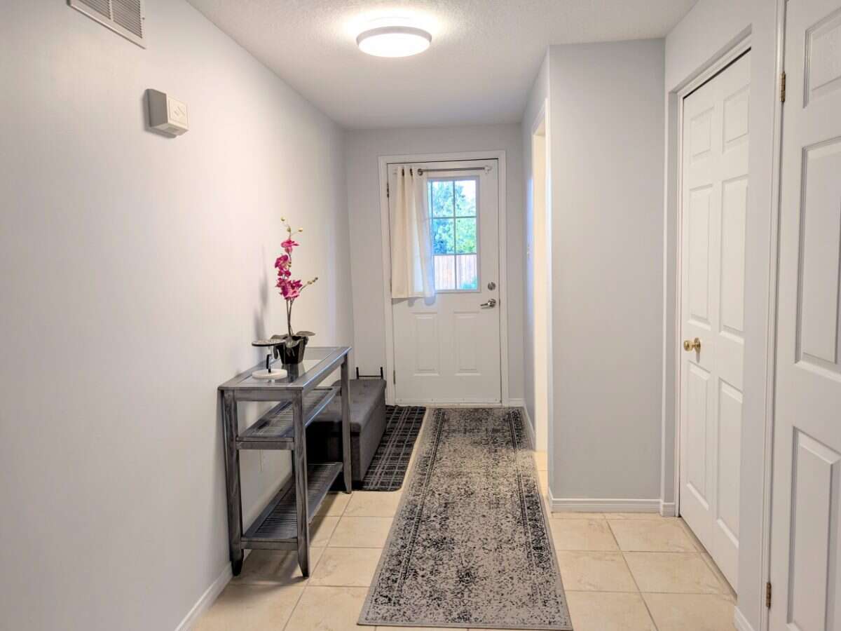 3 + 1 Bedroom Detached Home in Laurelwood Waterloo