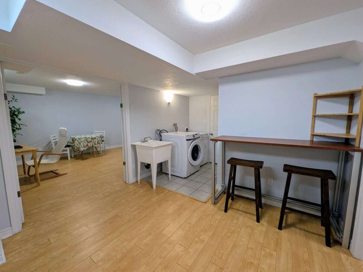 3 + 1 Bedroom Detached Home in Laurelwood Waterloo