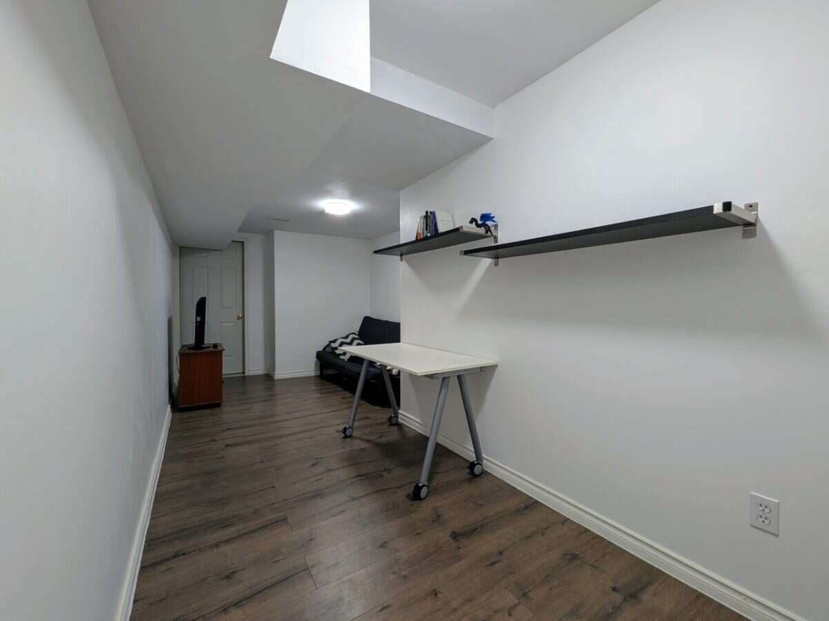 3 + 1 Bedroom Detached Home in Laurelwood Waterloo