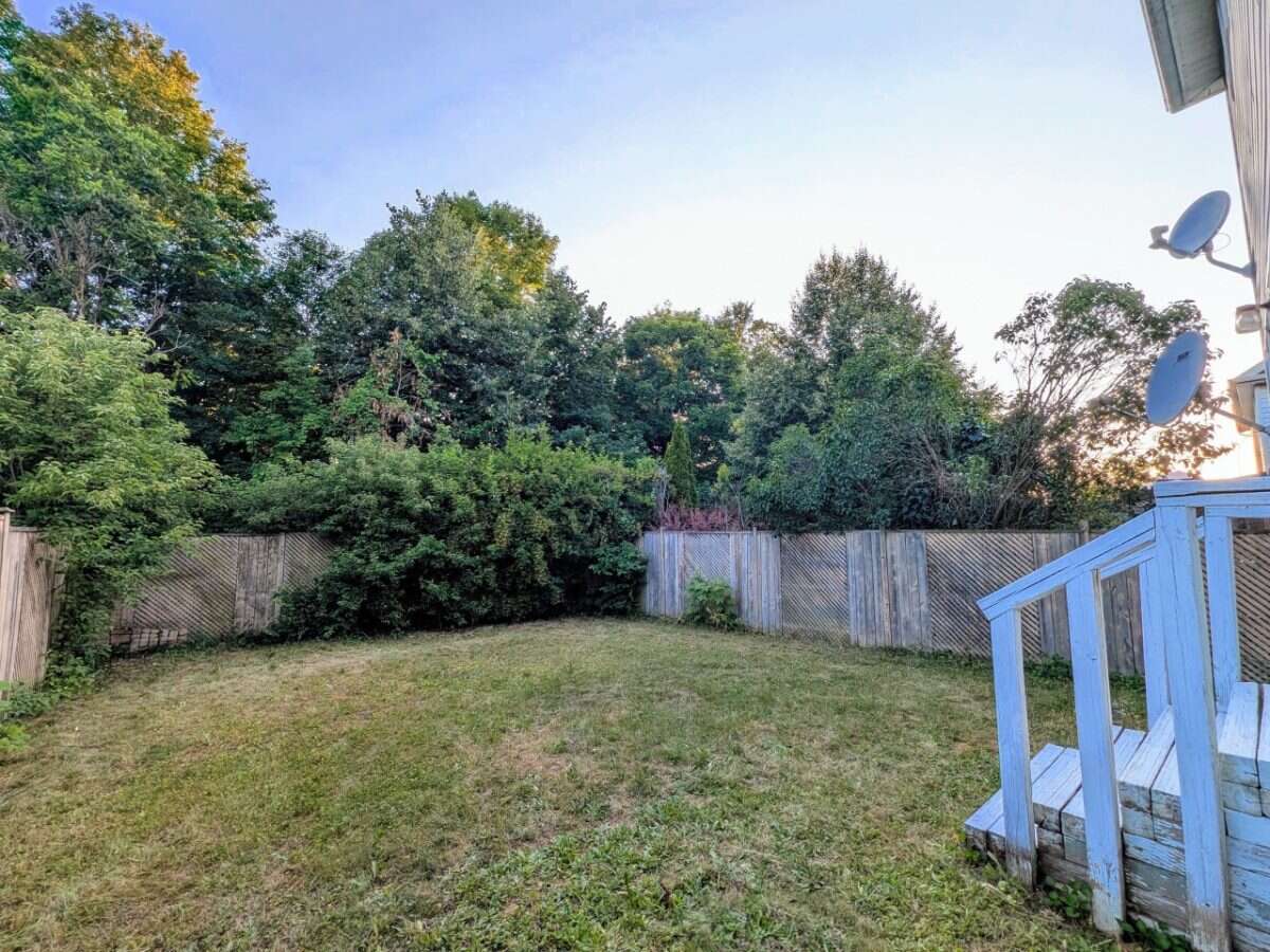 3 + 1 Bedroom Detached Home in Laurelwood Waterloo