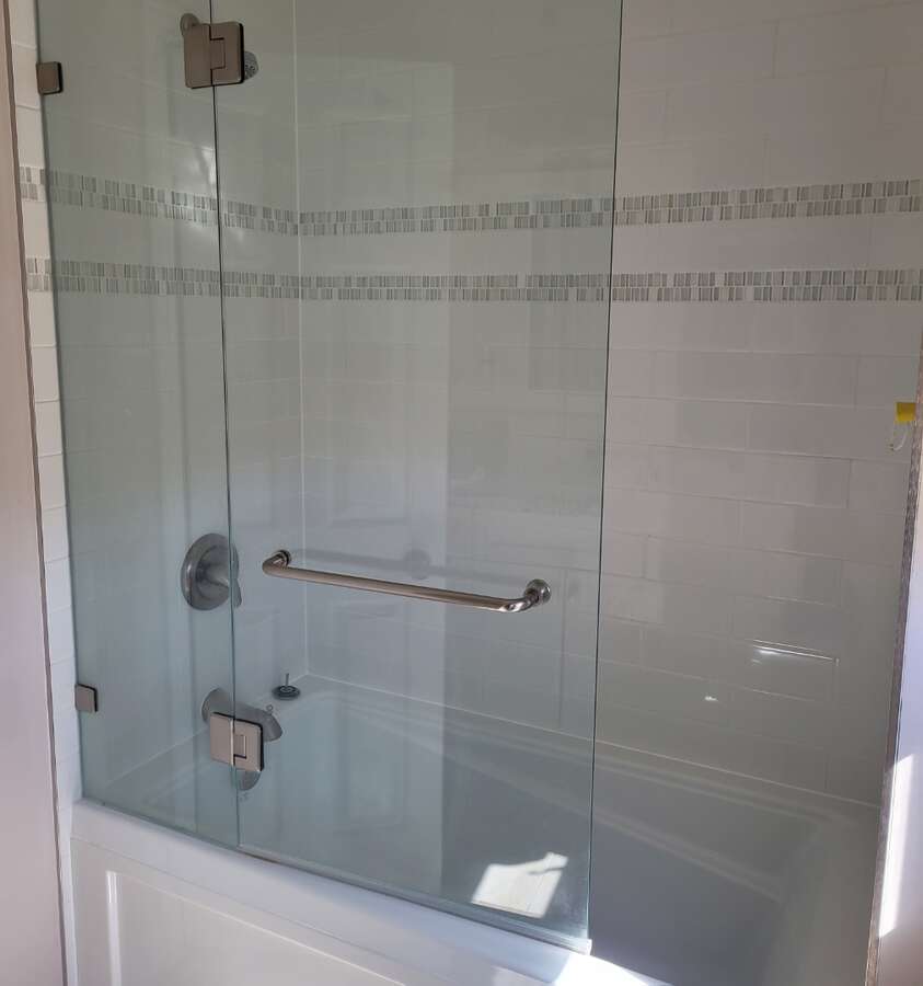 Second floor 4 pc bathroom shower and tub