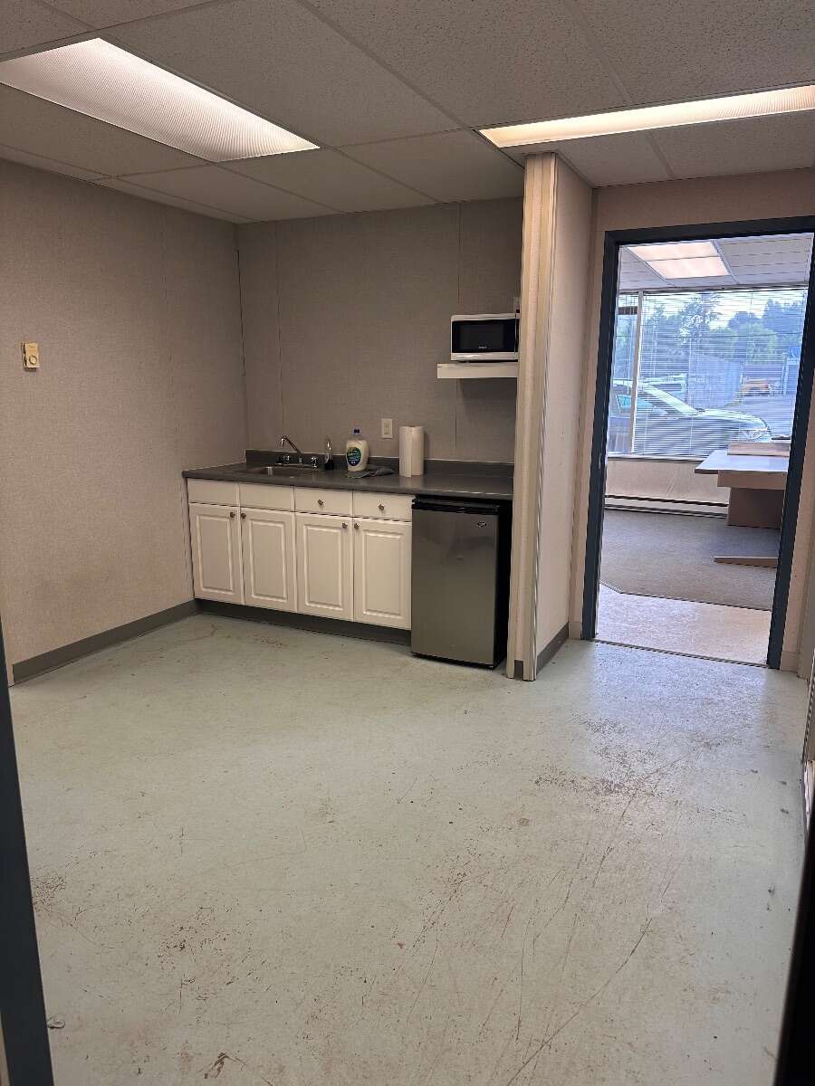2,000 Sq. Ft. Industrial/Commercial Space
