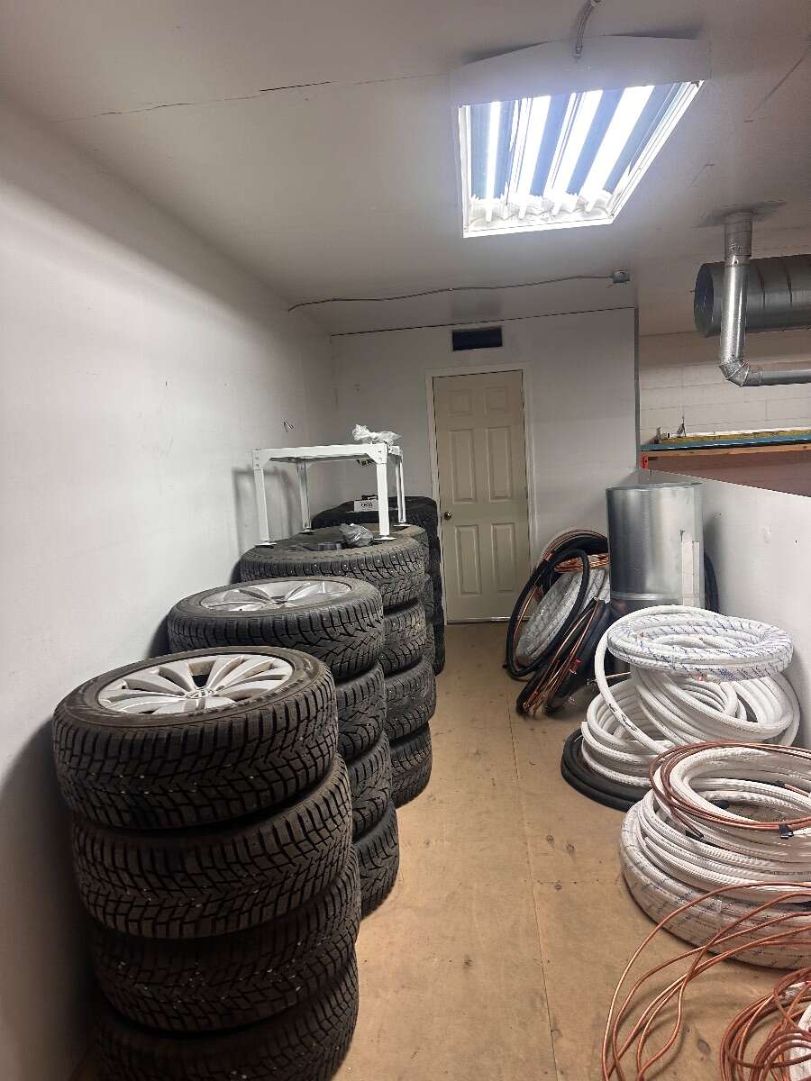2,000 Sq. Ft. Industrial/Commercial Space