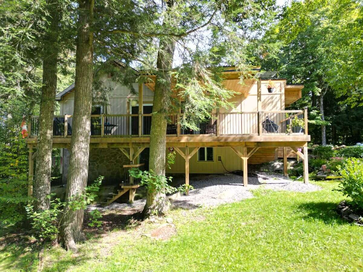 22 Camp Road