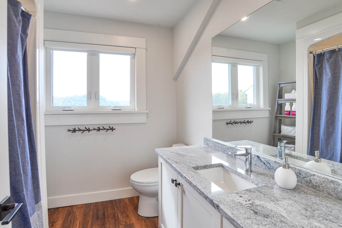 Main House Guest Washroom
