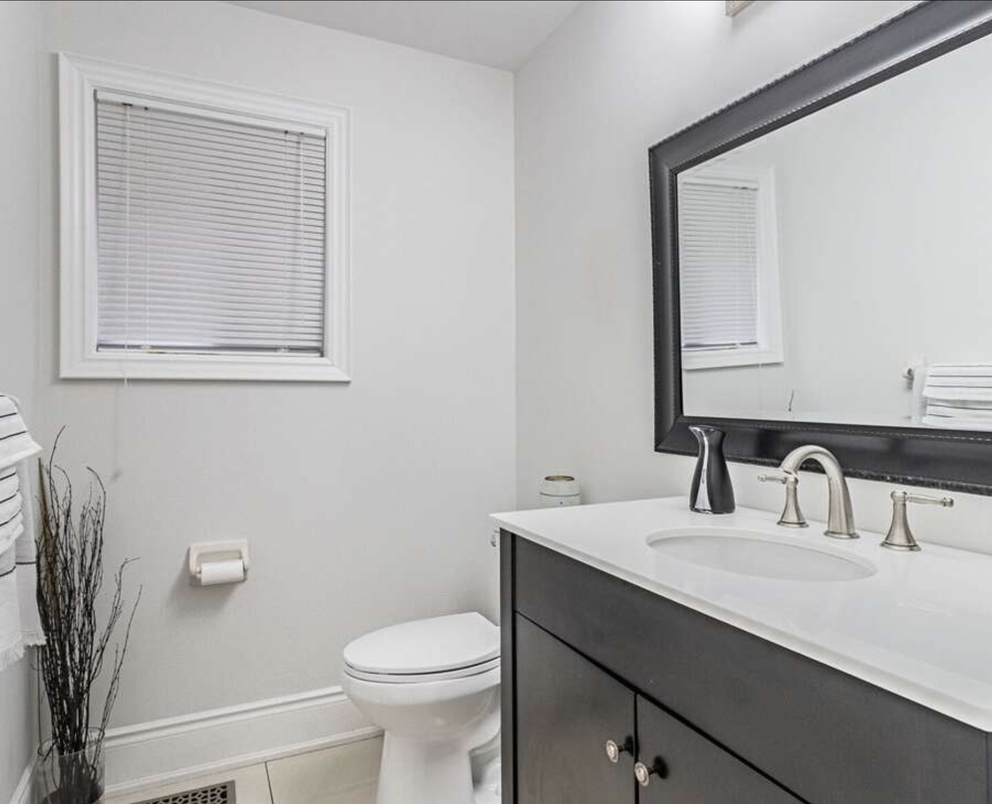 11 bedrooms detached home