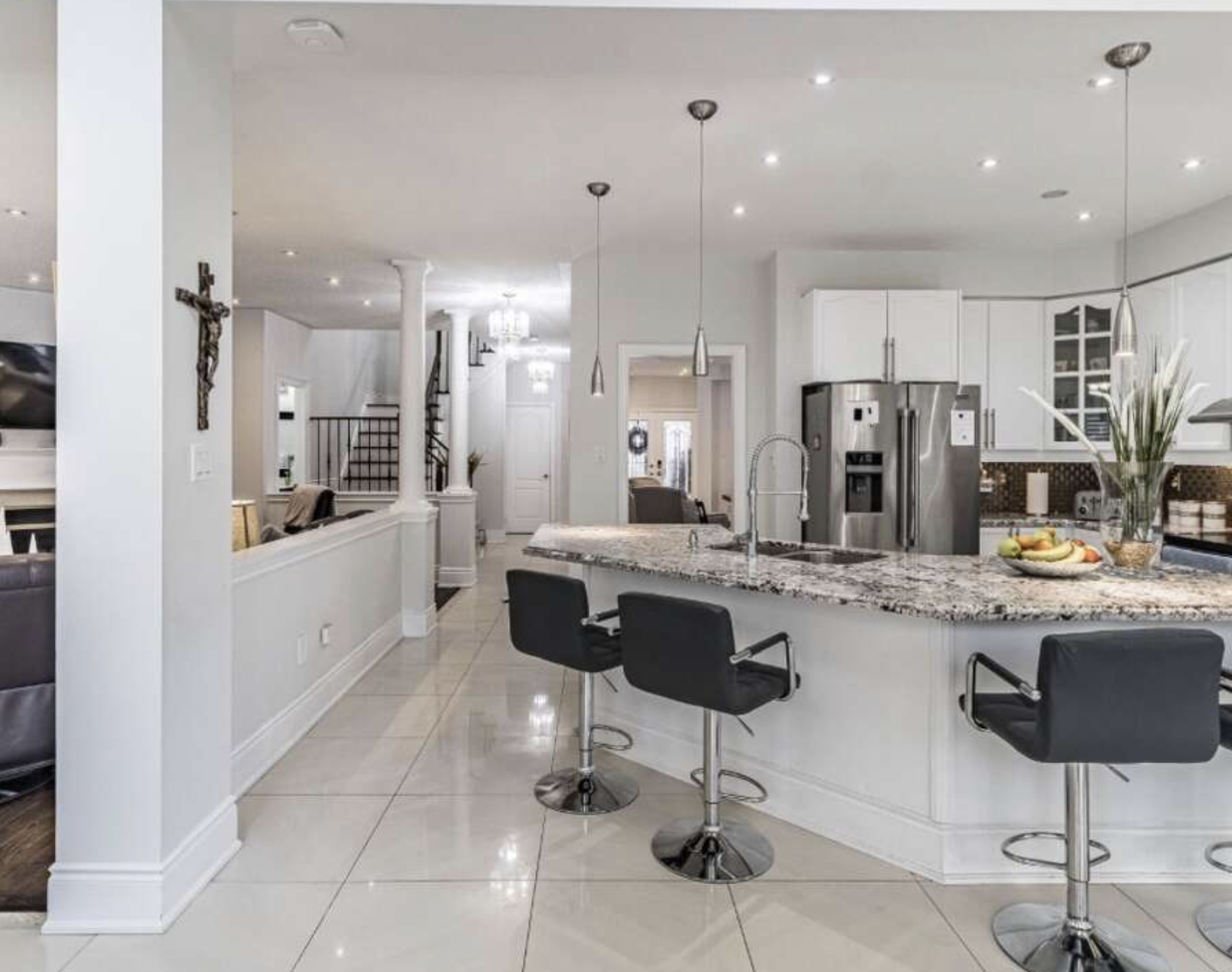 11 bedrooms detached home