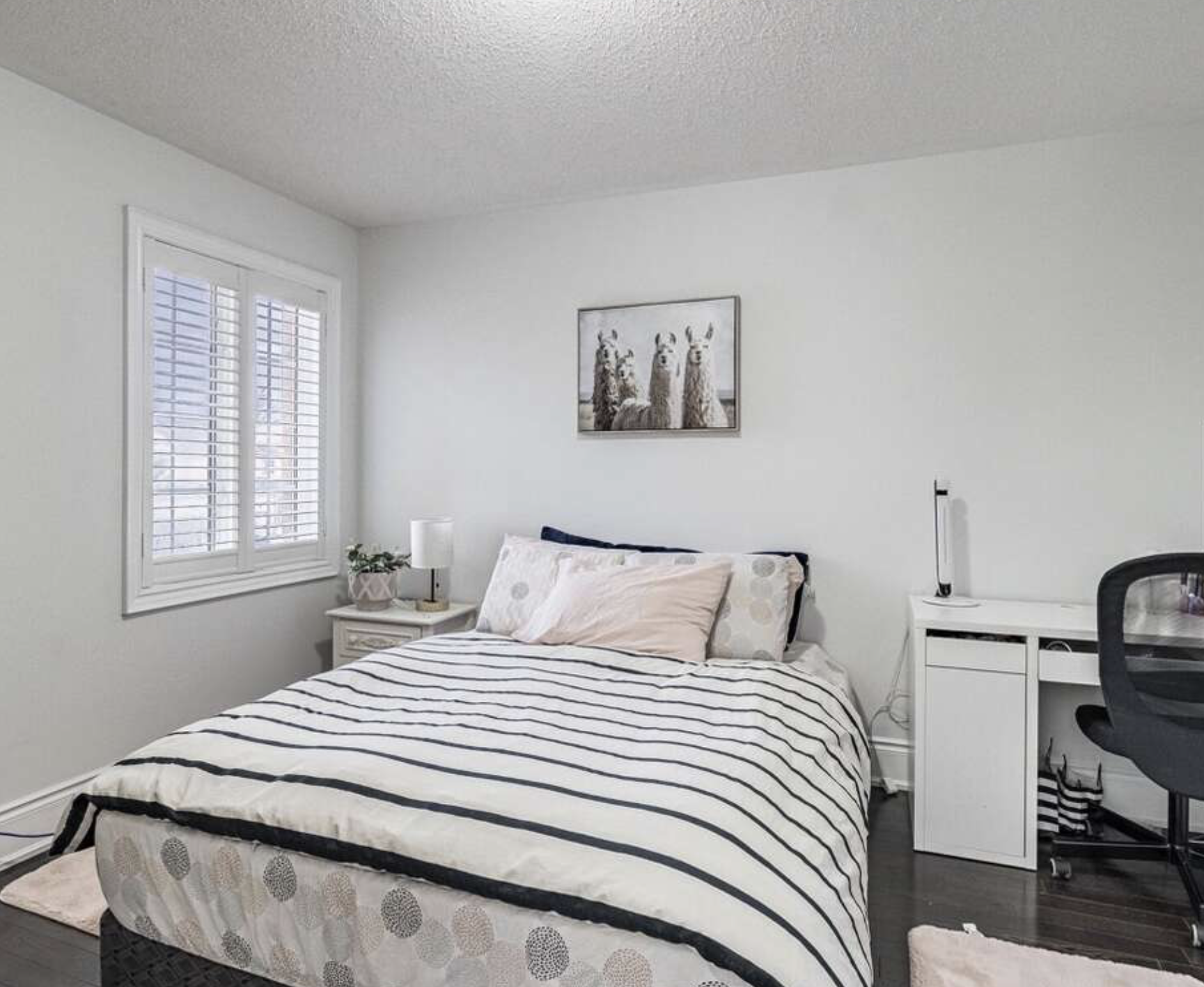 11 bedrooms detached home