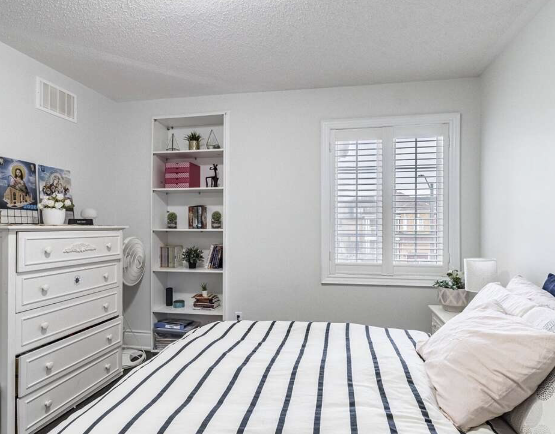 11 bedrooms detached home