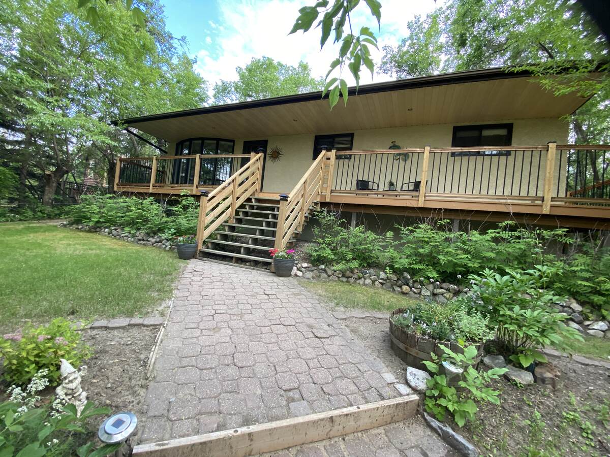 House For Sale in Regina Beach, SK - 3 bed, 2 bath