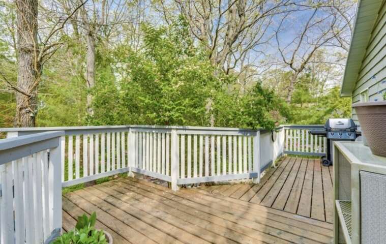 Bright spacious quiet retreat!