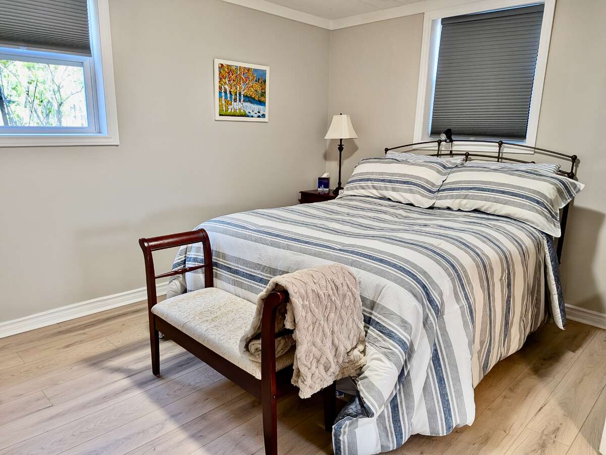 Bright spacious quiet retreat!