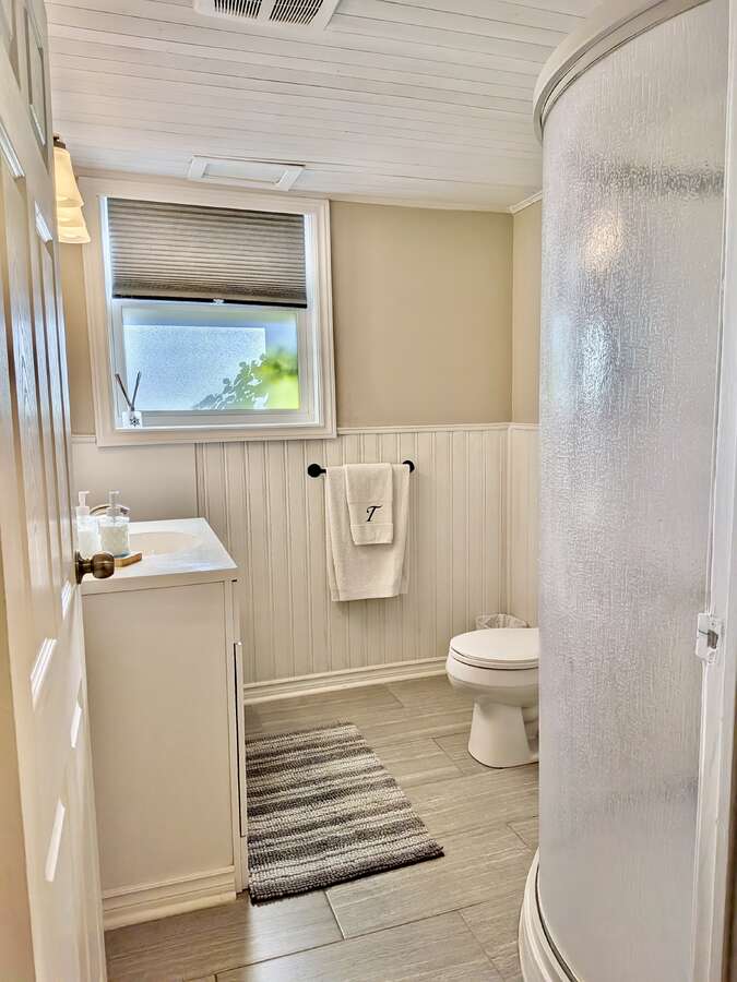 Bright spacious quiet retreat!