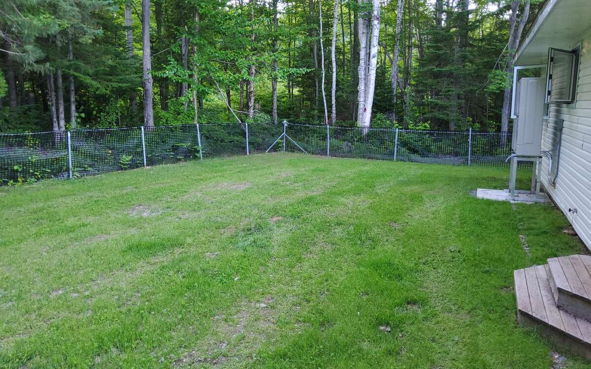 2 Bed, Serene Family Home on 1.8 Acres with Pond