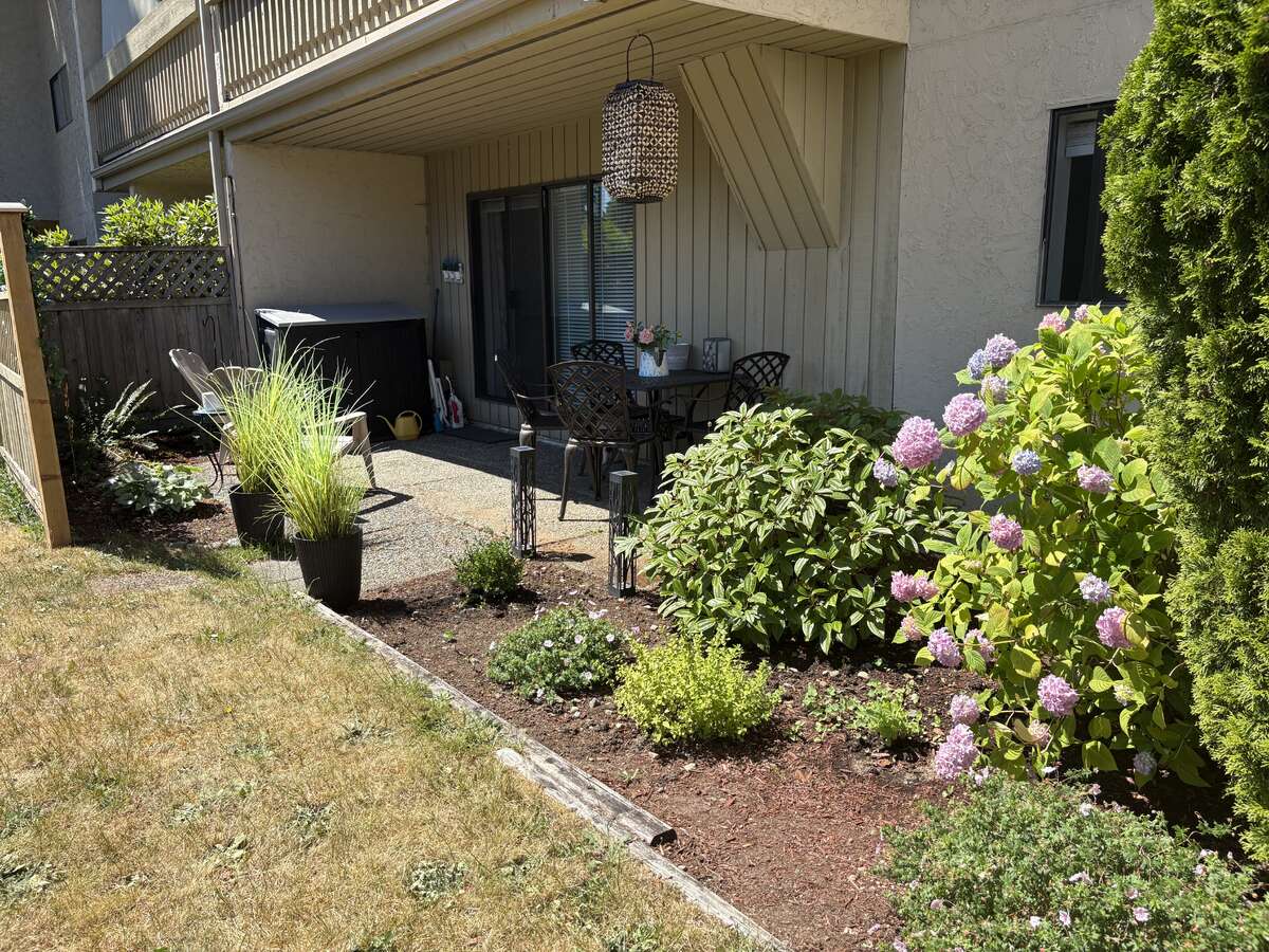 Close to the iconic Parksville beach.