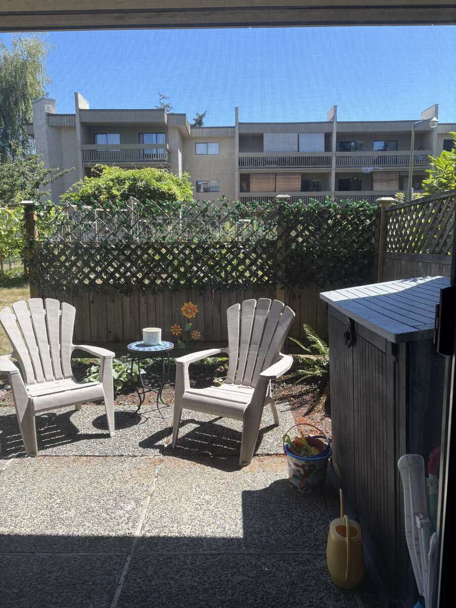 Close to the iconic Parksville beach.