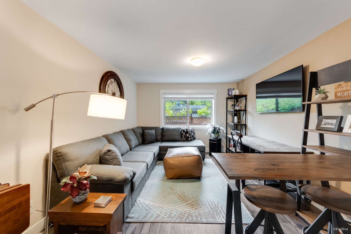 1st Floor Living Space