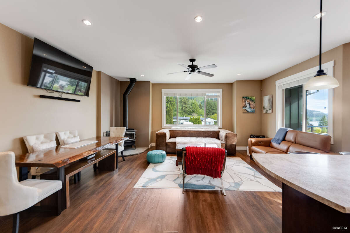 2nd Floor Living Space