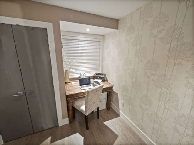 Rare 3bd/2b 1238 sq/ft Van Condo completely reno'd