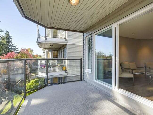 Rare 3bd/2b 1238 sq/ft Van Condo completely reno'd