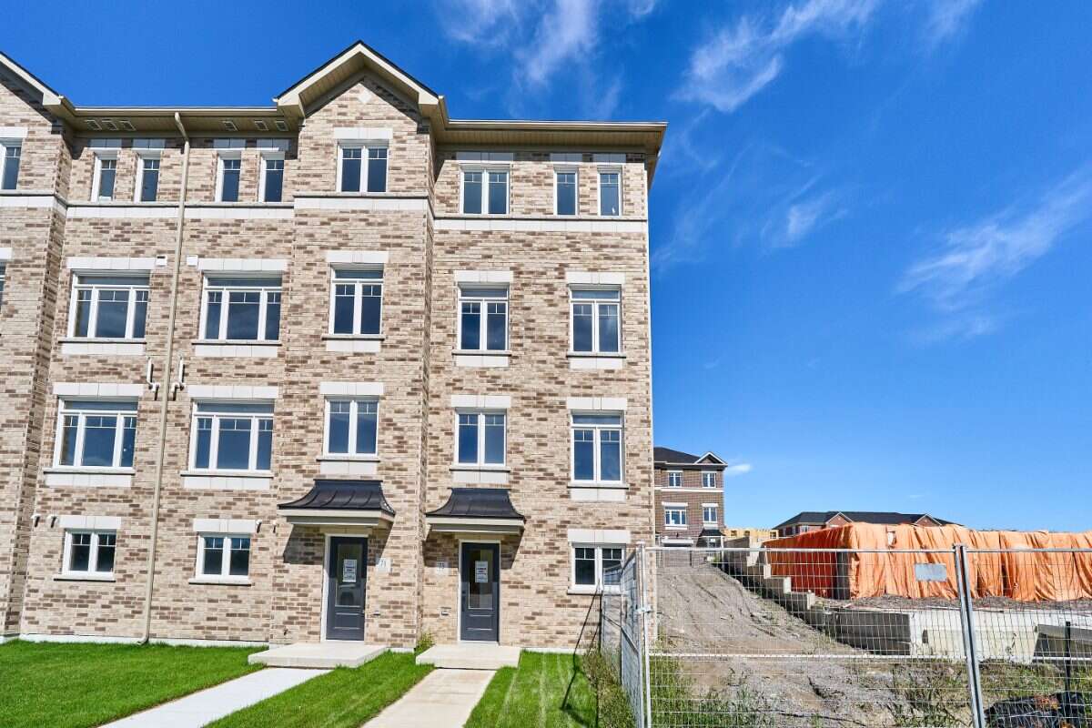 75 Addyman Crescent