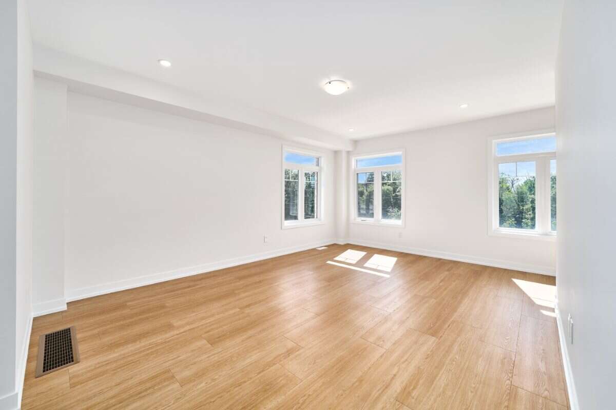 Move-In Ready 3-Bedroom Townhome in Newcastle
