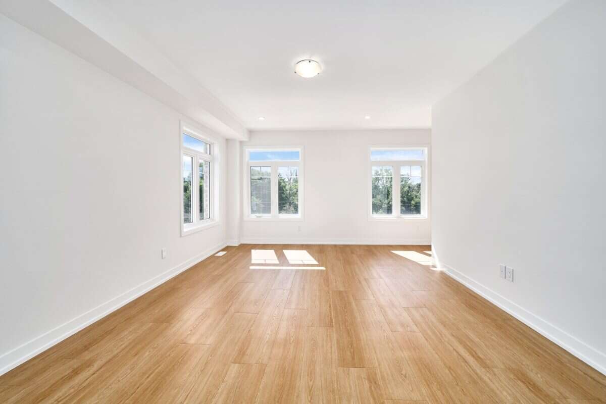 Move-In Ready 3-Bedroom Townhome in Newcastle