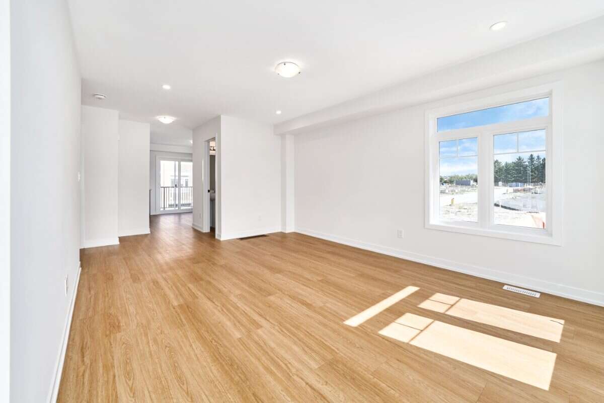 Move-In Ready 3-Bedroom Townhome in Newcastle