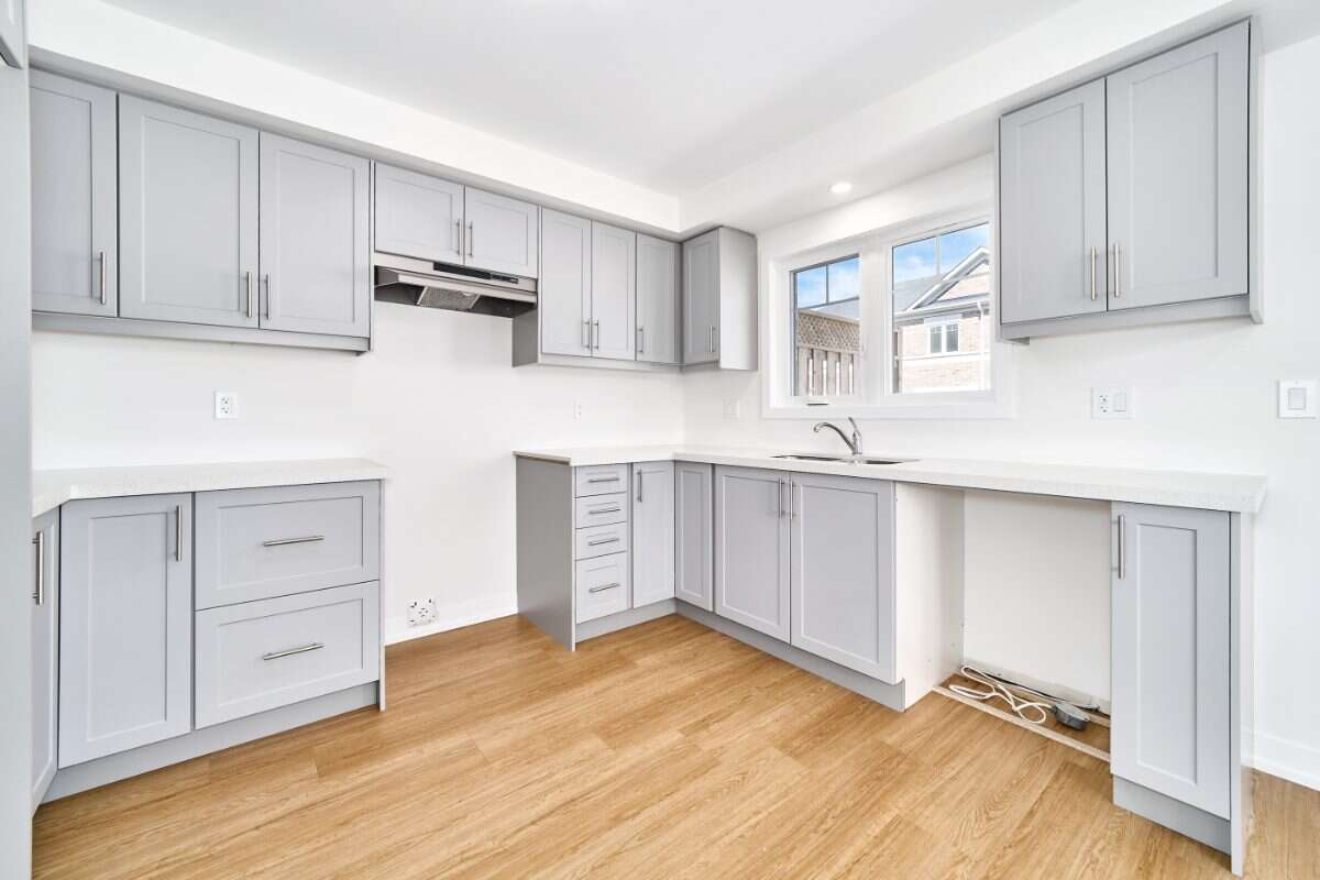 Move-In Ready 3-Bedroom Townhome in Newcastle