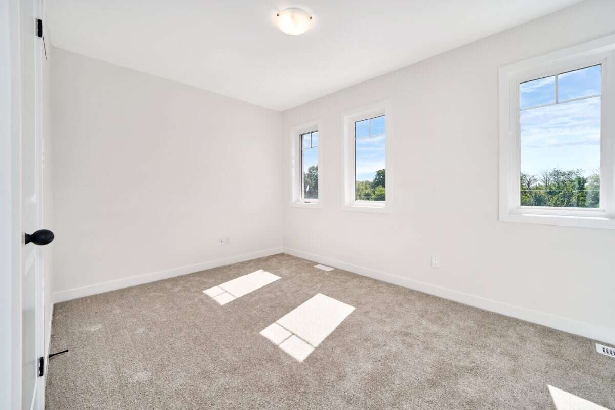 Move-In Ready 3-Bedroom Townhome in Newcastle