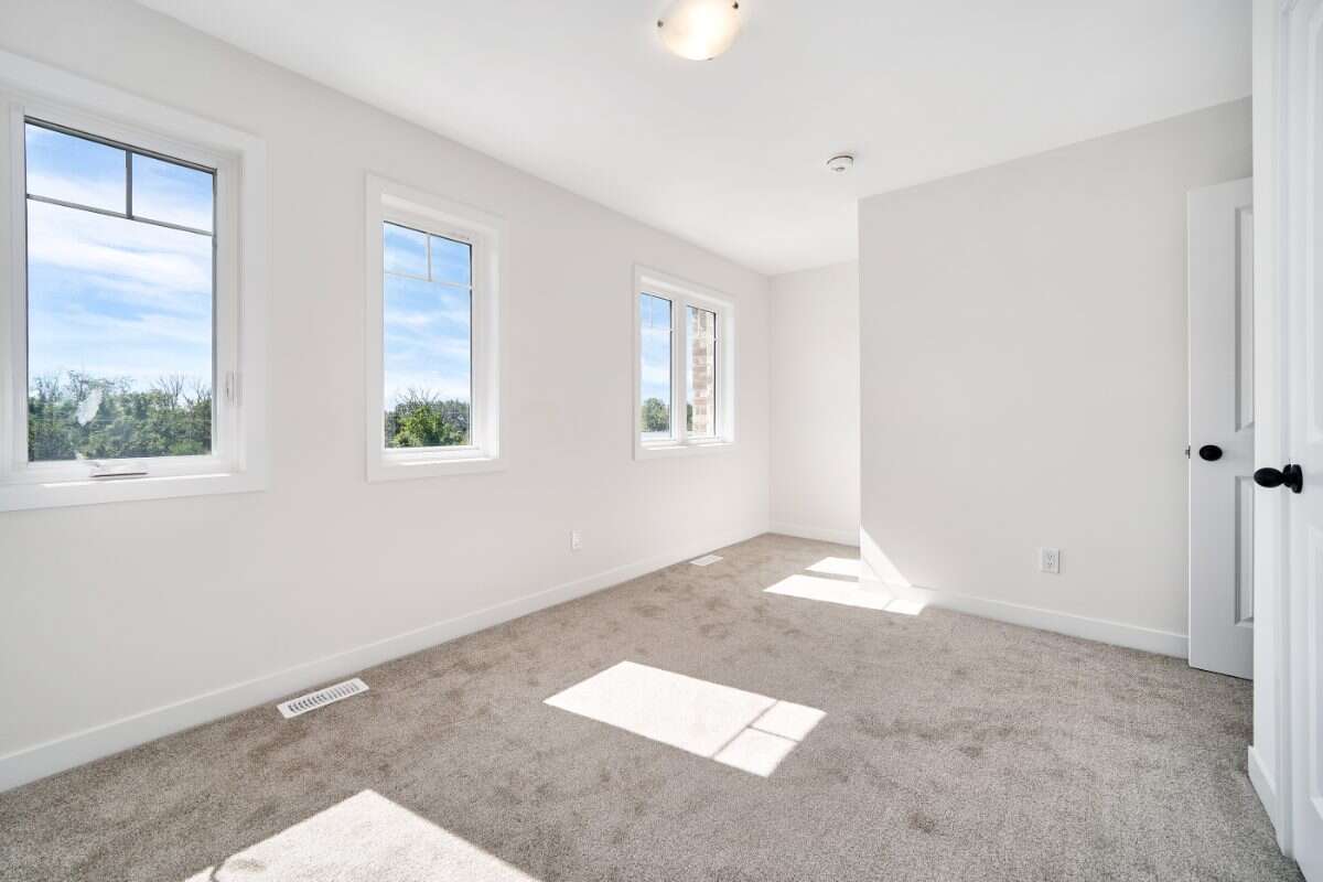 Move-In Ready 3-Bedroom Townhome in Newcastle