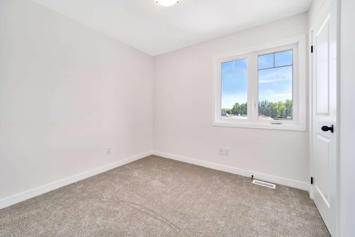 Move-In Ready 3-Bedroom Townhome in Newcastle