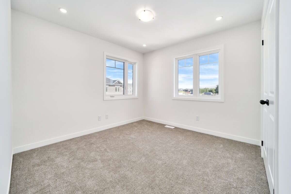 Move-In Ready 3-Bedroom Townhome in Newcastle