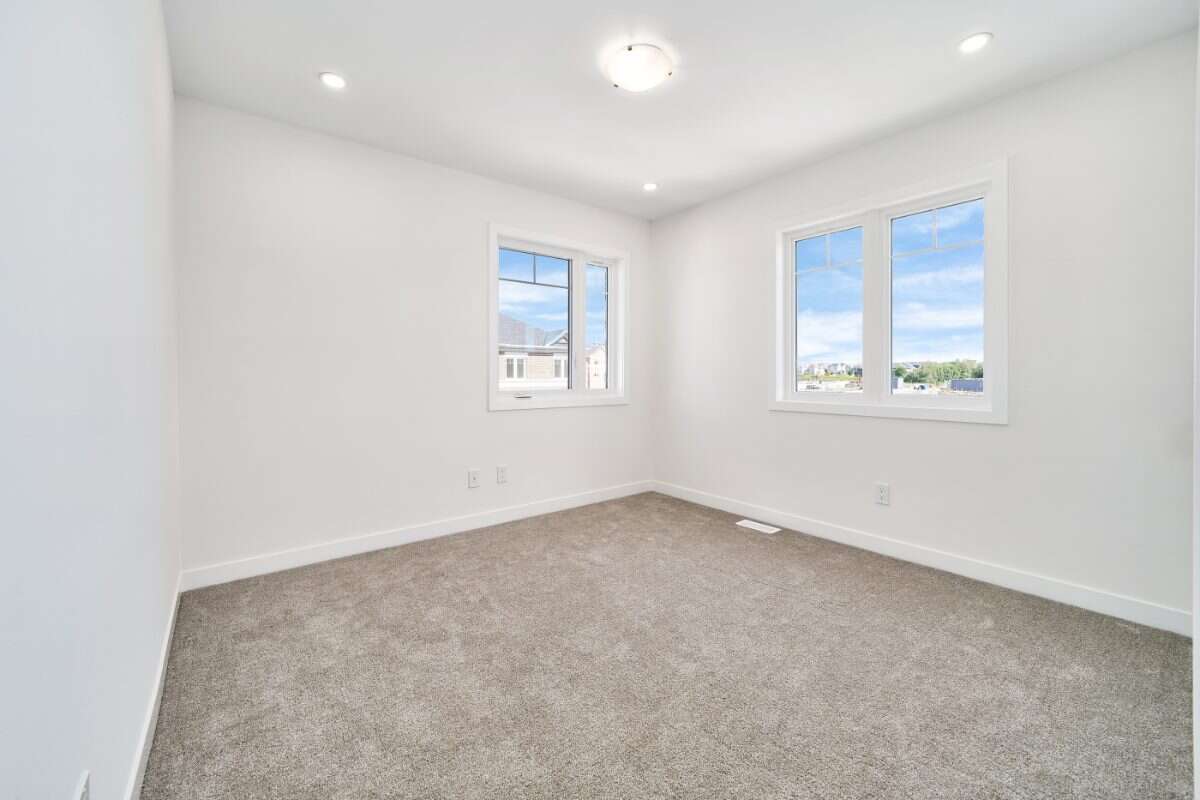 Move-In Ready 3-Bedroom Townhome in Newcastle