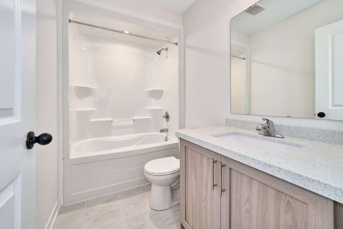 Move-In Ready 3-Bedroom Townhome in Newcastle