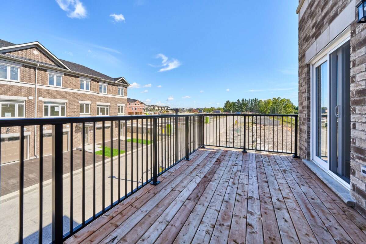 Move-In Ready 3-Bedroom Townhome in Newcastle