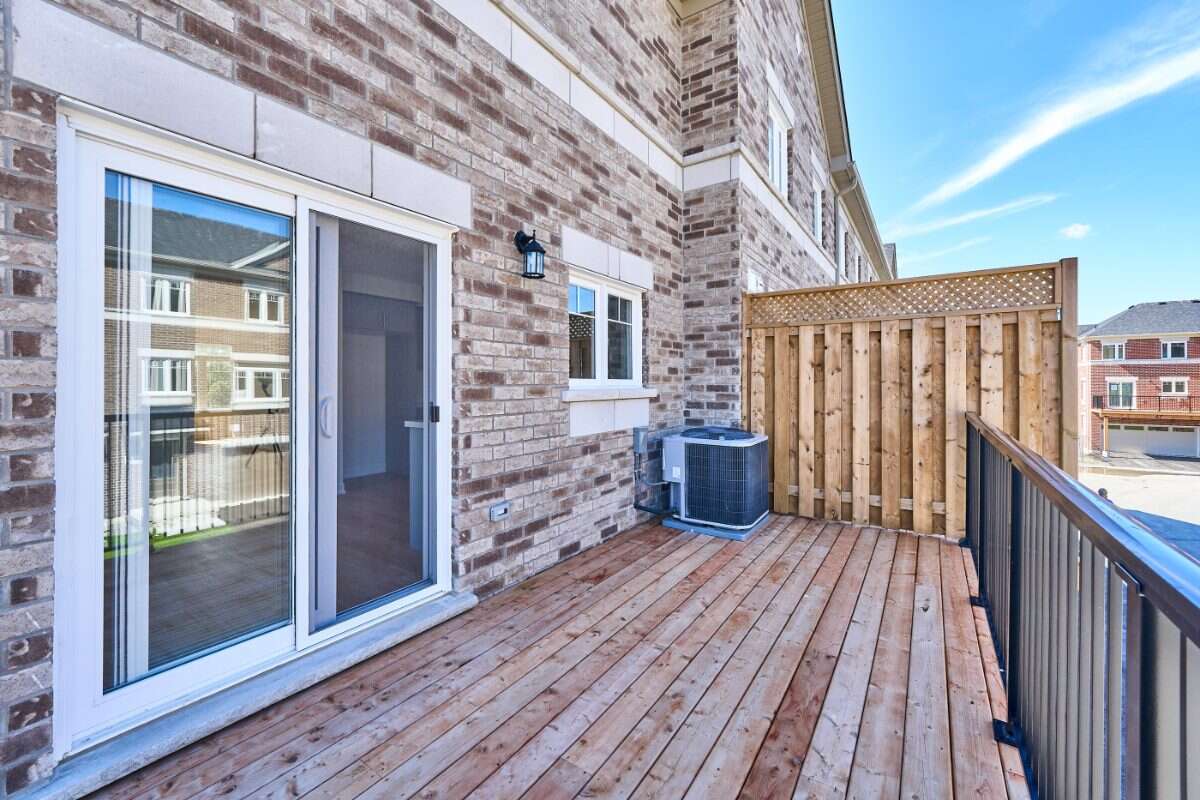Move-In Ready 3-Bedroom Townhome in Newcastle