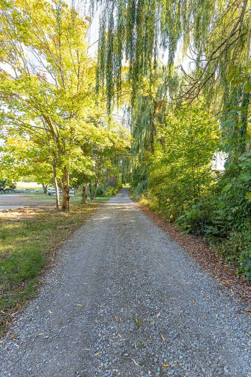 Enjoy acreage living! 