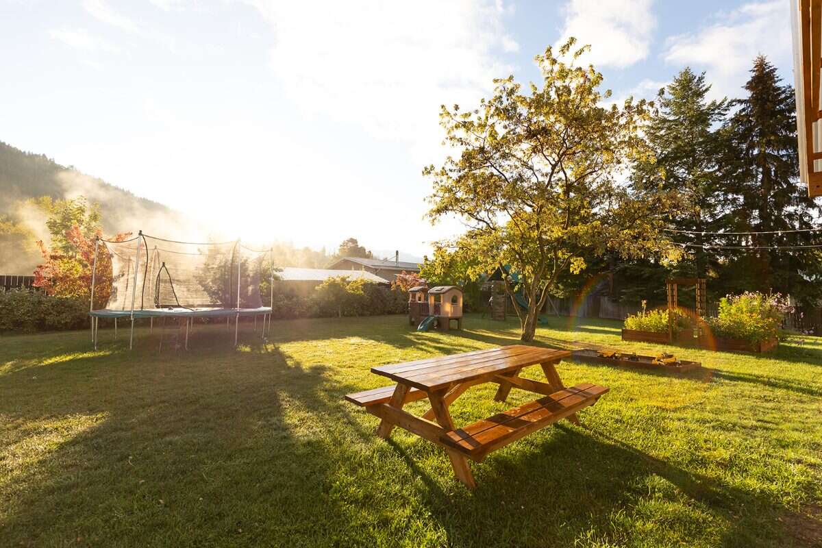 Enjoy acreage living! 