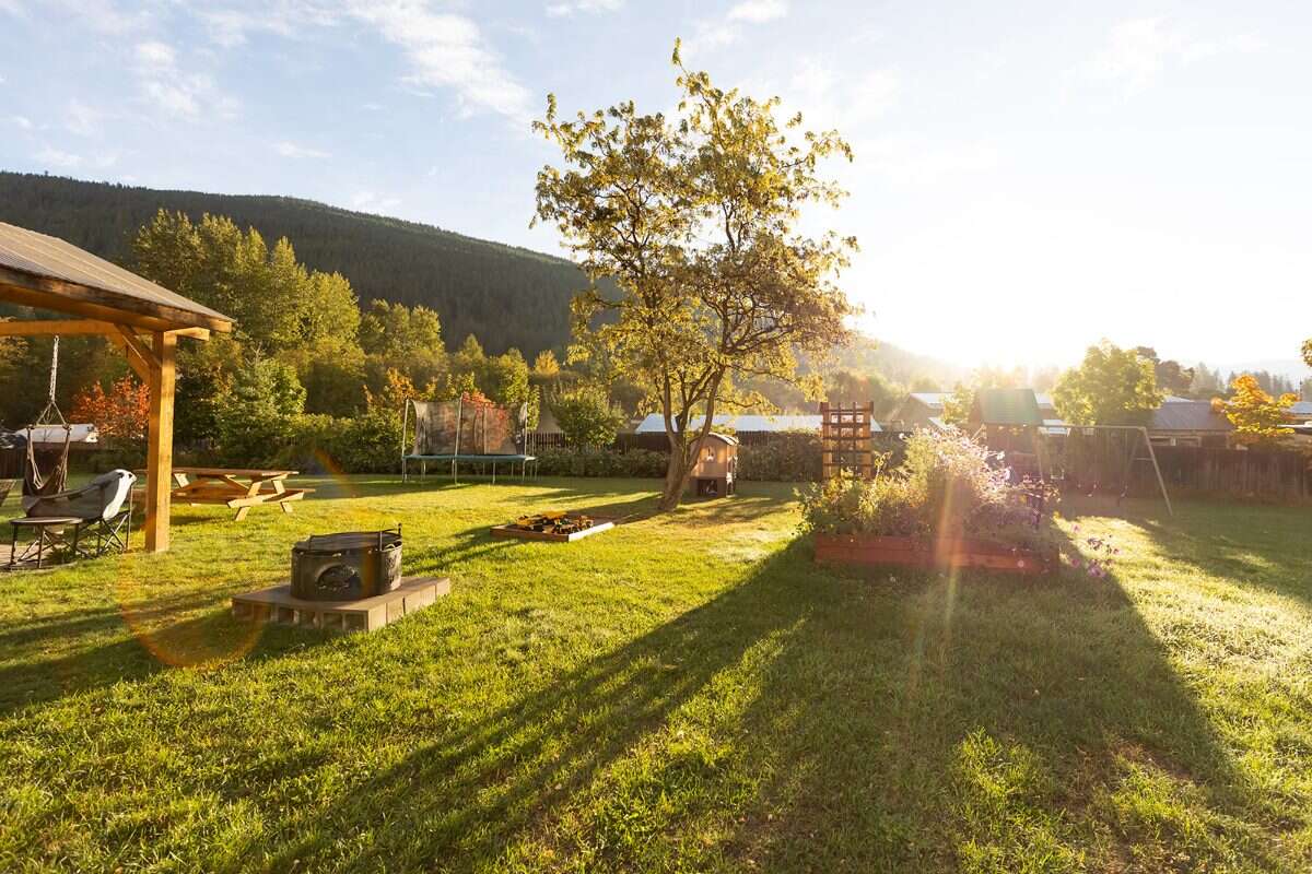 Enjoy acreage living! 