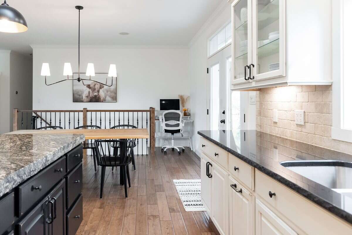 Enjoy acreage living! 
